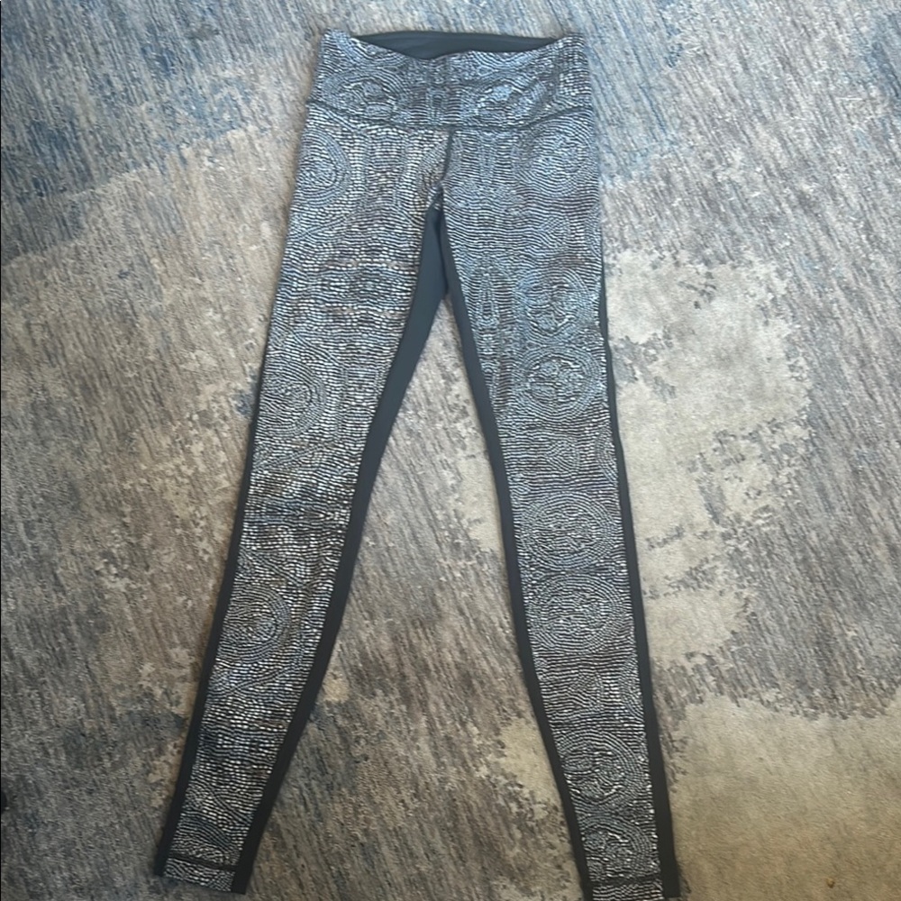 Lululemon Wunder Under Bead envy